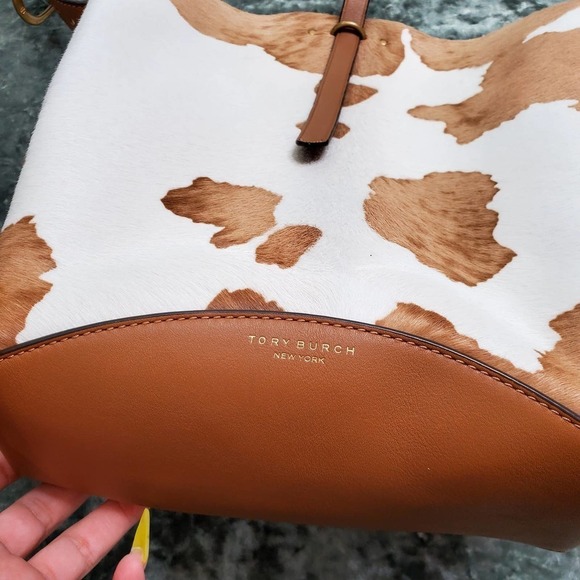 Tory Burch Rowan Genuine Calf Hair Bucket Bag - Picture 4 of 16